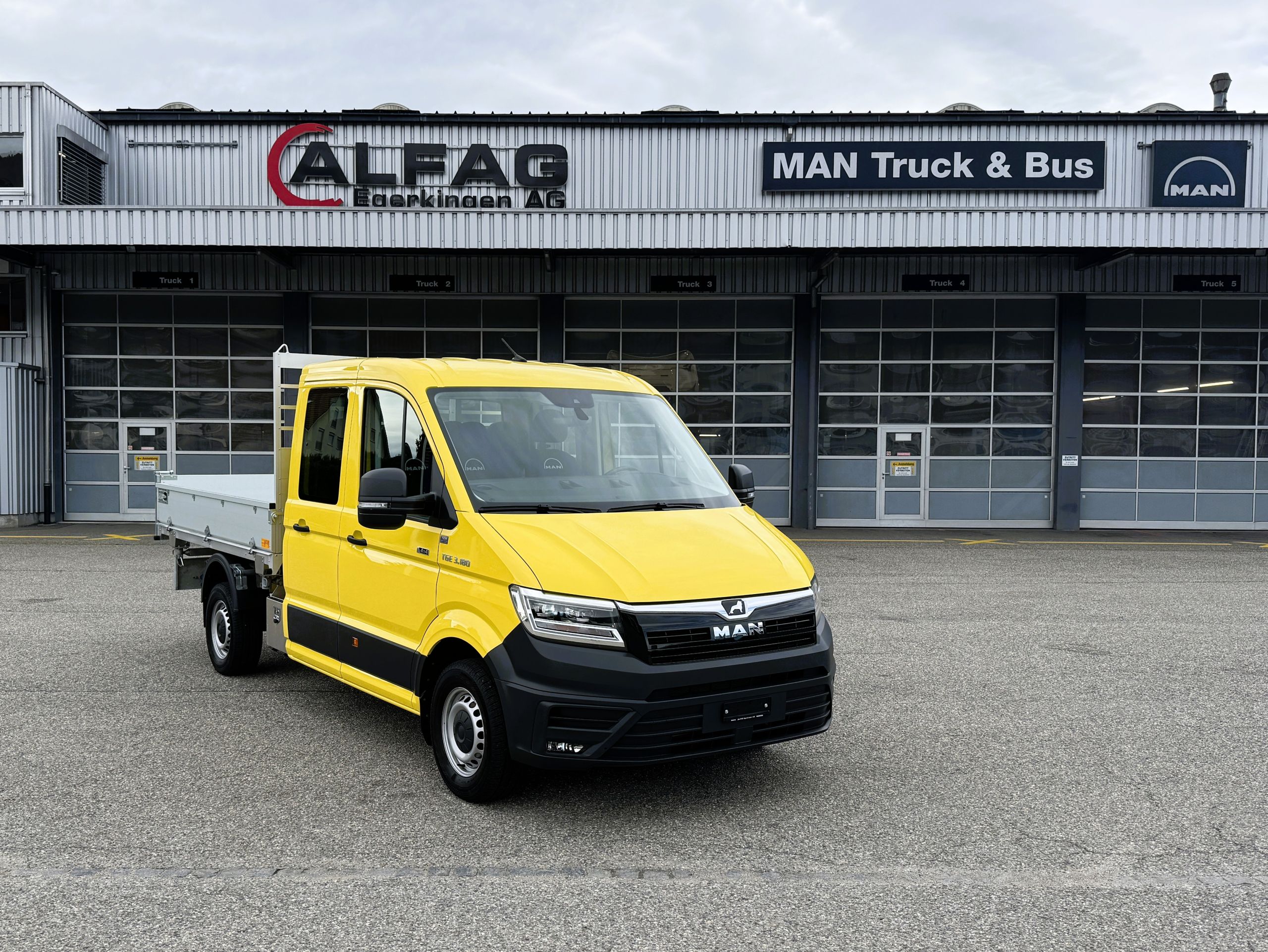 MAN TGE 3.180 4X4 SB Doka