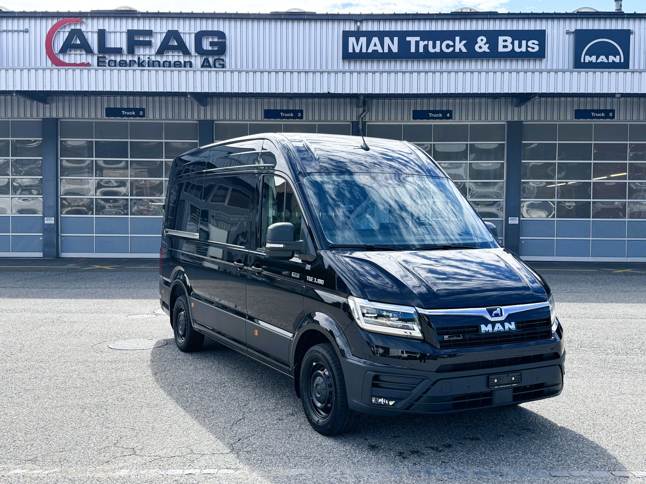 MAN TGE 3.180 4X4 SB