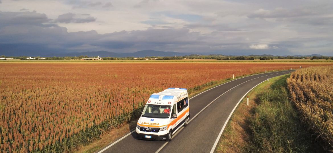 1920_man_tge_ambulance_sogit_italy